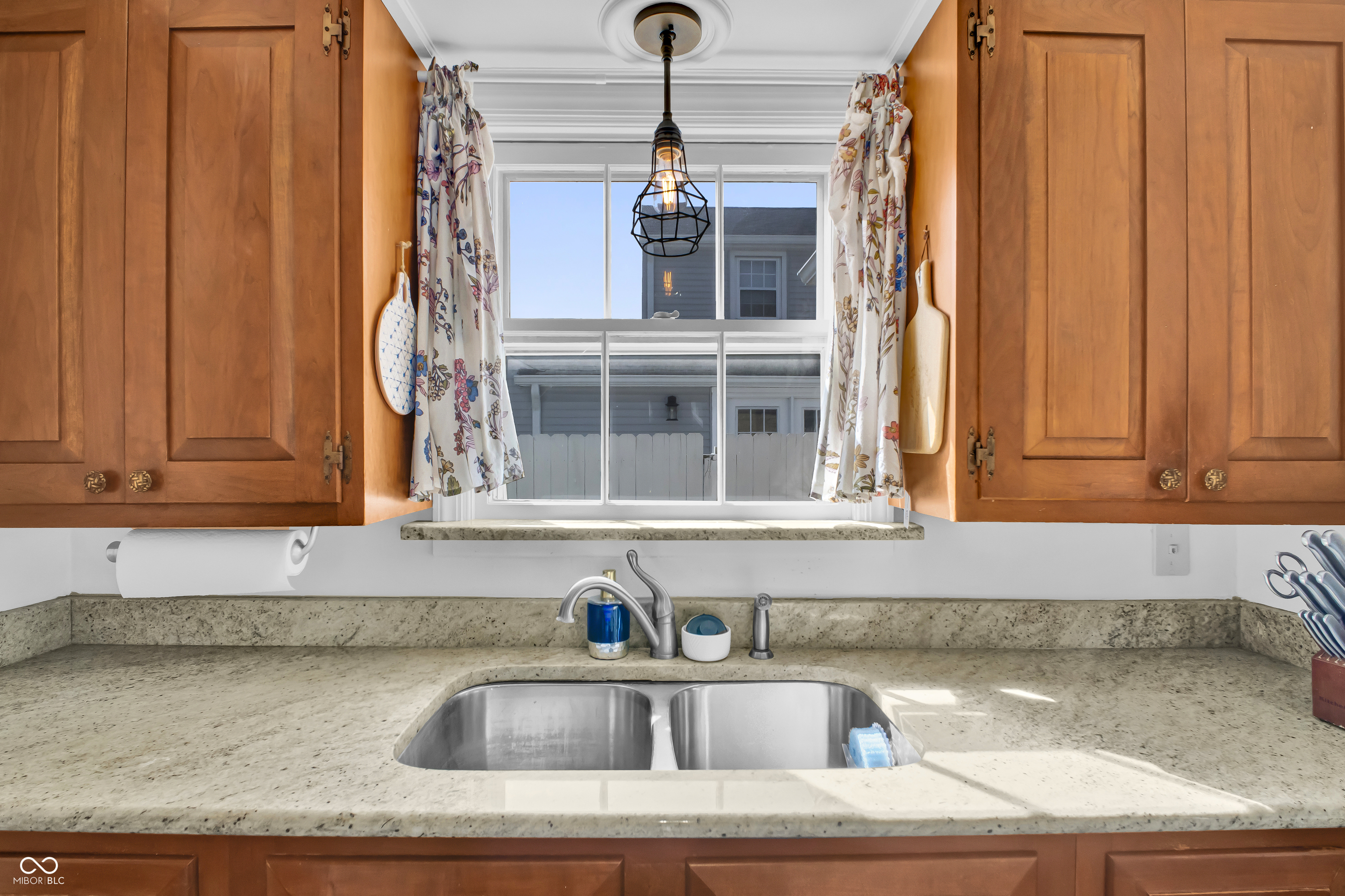 2245 Washington Street Columbus, IN 47201 - Photo 13 of 44