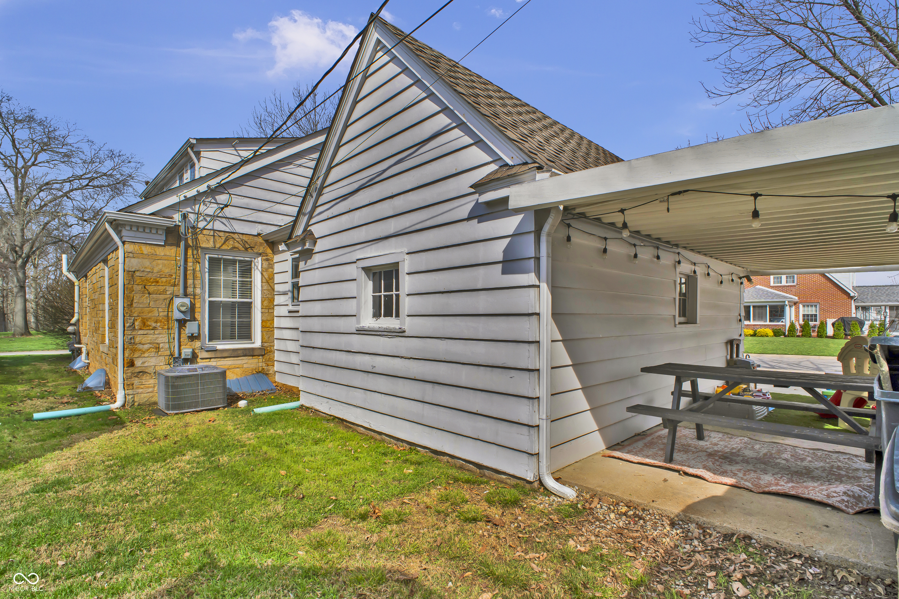 2245 Washington Street Columbus, IN 47201 - Photo 40 of 44