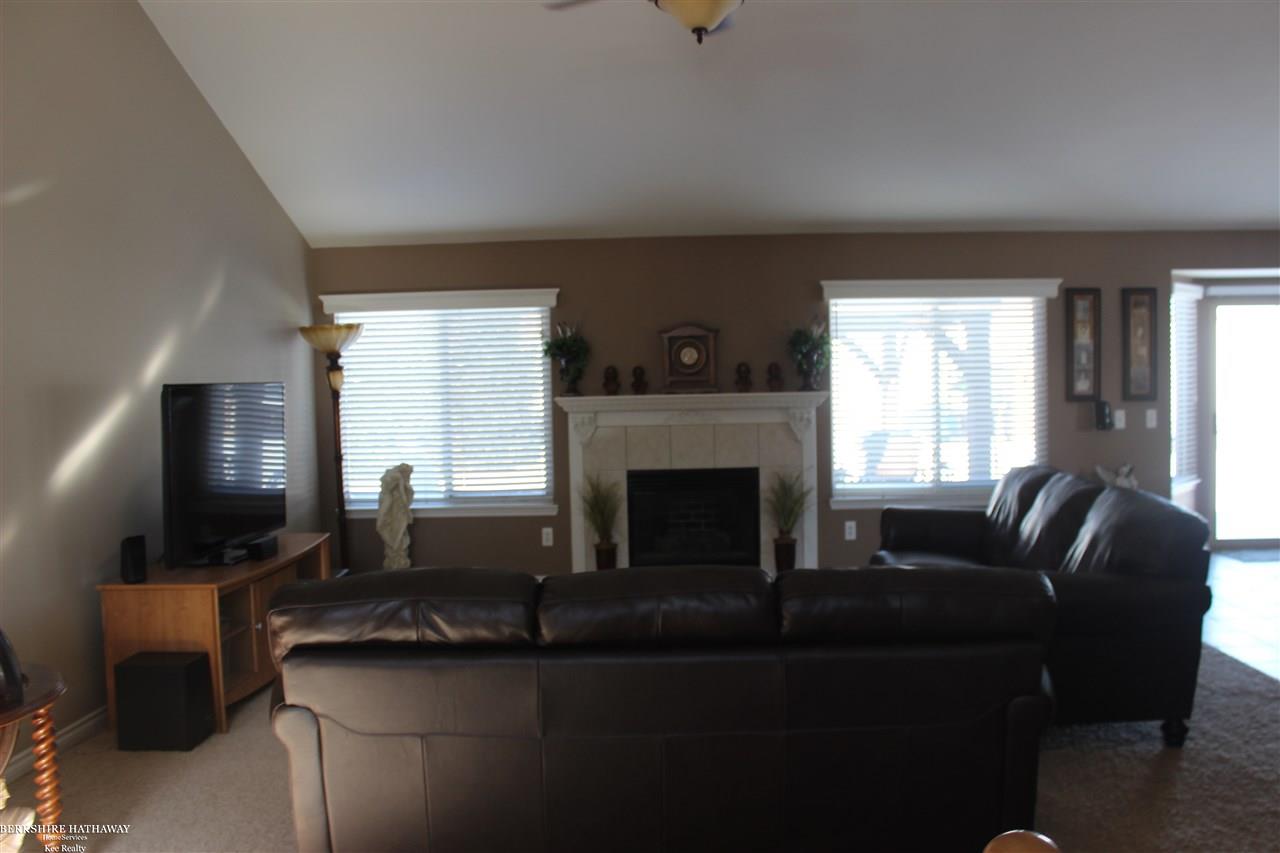 8385 East Pearson Road Utica, MI 48316 - Photo 7 of 50 31370021-7.JPG