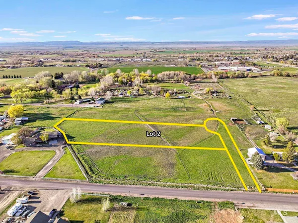 $189,900 | 2 14th Avenue, Gooding, ID 83330