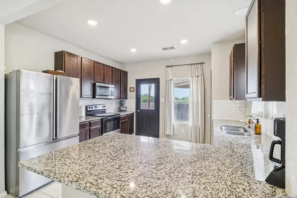 $259,999 | 2505 Dino Drive, Seguin, TX 78155