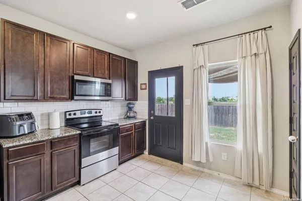 $259,999 | 2505 Dino Drive, Seguin, TX 78155