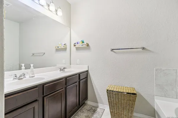 $259,999 | 2505 Dino Drive, Seguin, TX 78155