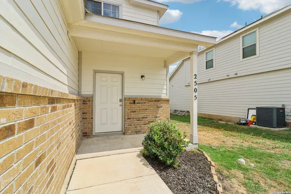 $259,999 | 2505 Dino Drive, Seguin, TX 78155