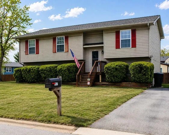 $327,900 | 157 Clubhouse Drive, Roanoke, VA 24019