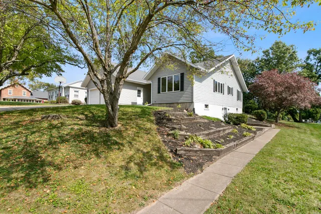 $399,000 | 414 South Wisconsin Street, Mineral Point, WI 53565