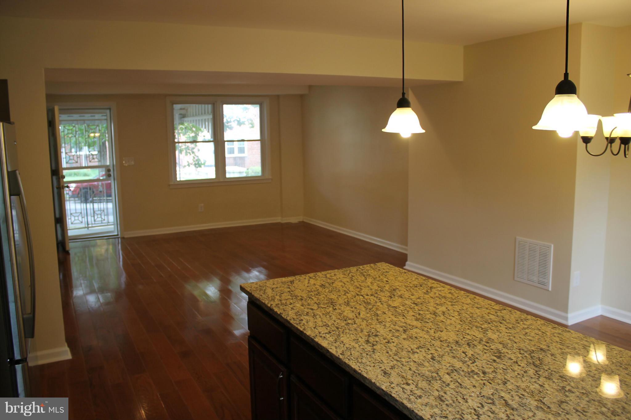 4229 Flowerton Road Baltimore, MD 21229 - Photo 4 of 18 Living Room
