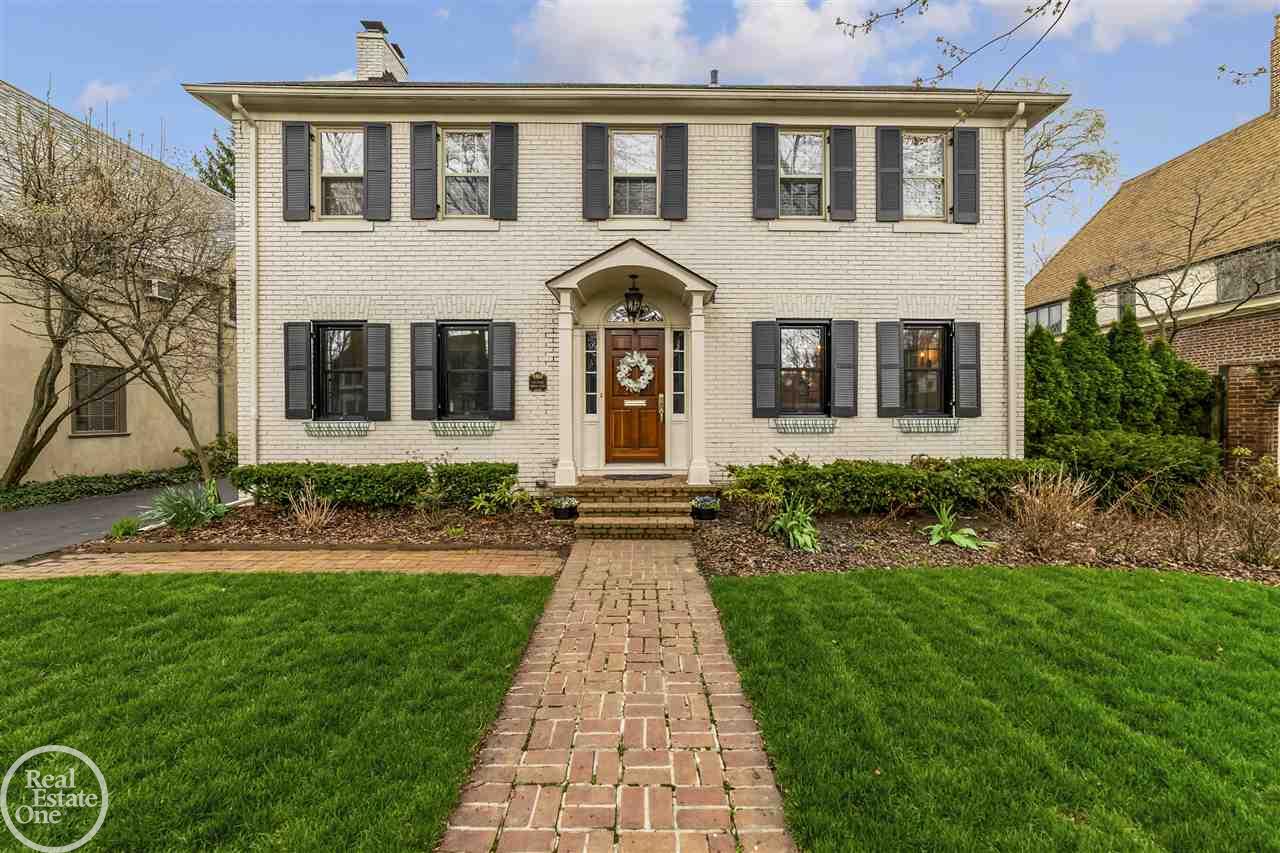 69 Moran Road Grosse Pointe Farms, MI 48236 - Photo 1 of 44