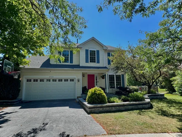 $557,000 | 3723 Edgebrook Court, Aurora, IL 60504