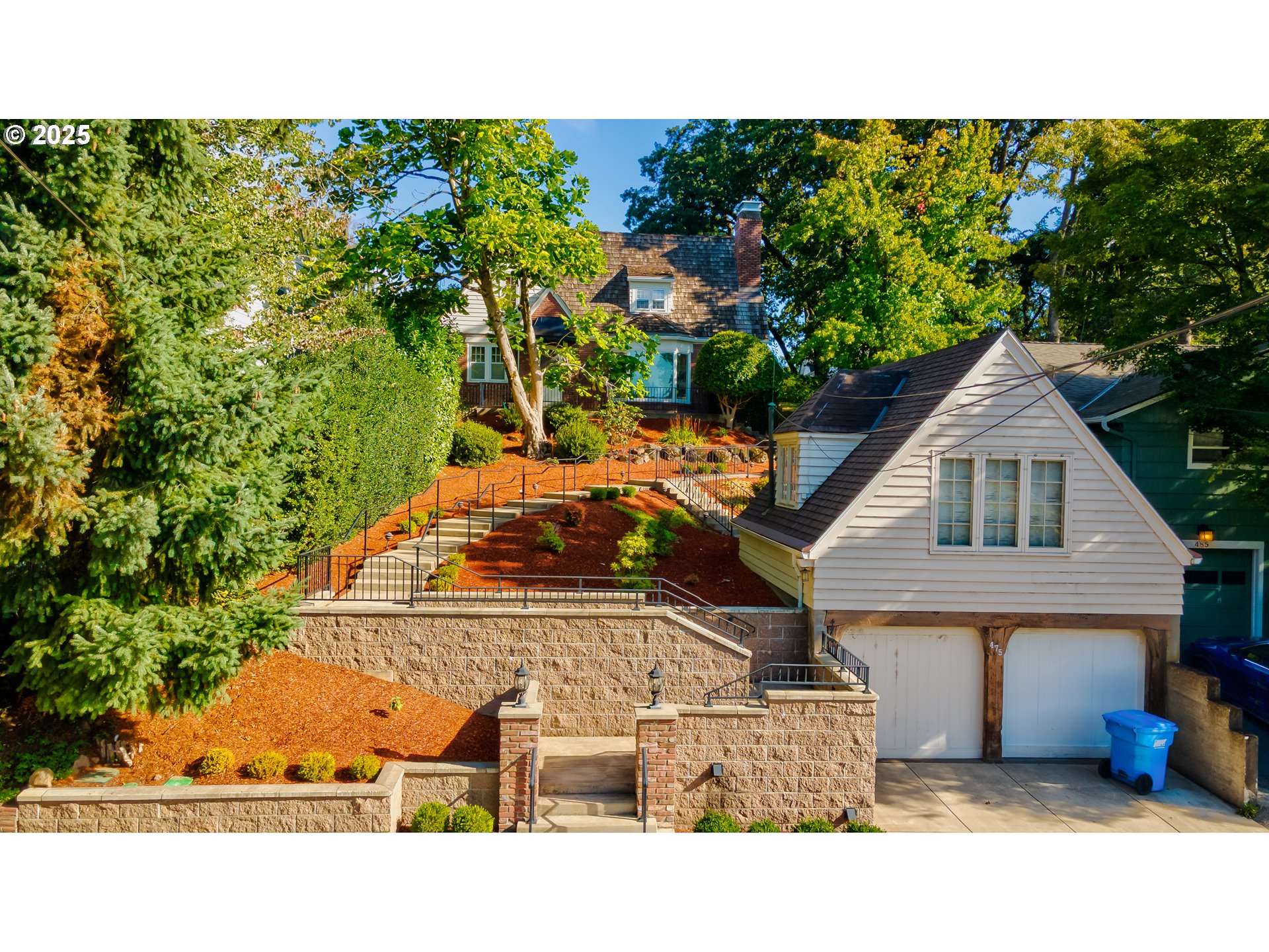 475 Leslie Street Southeast Salem, OR 97301 - Photo 1 of 47 an aerial view of a house