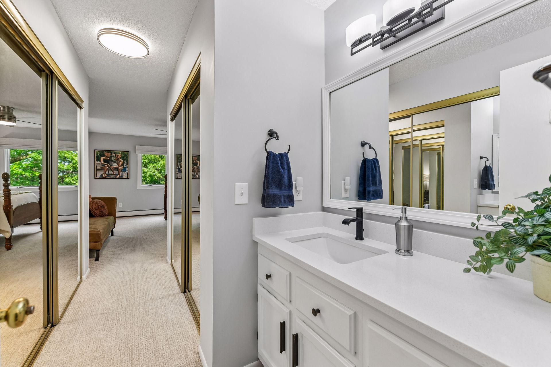 6085 Rowland Road, Unit 207 Minnetonka, MN 55343 - Photo 12 of 34