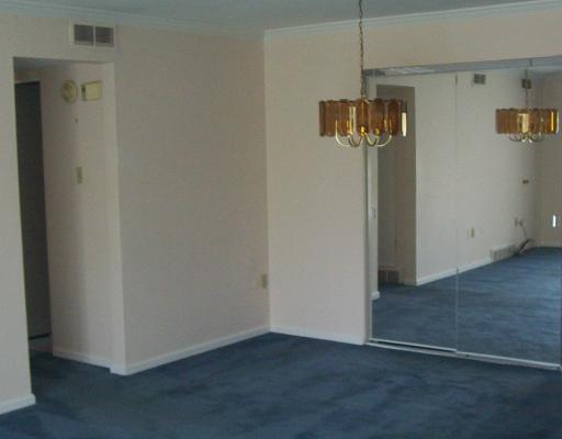 203-10 Coraopolis Road Coraopolis, PA 15108 - Photo 3 of 4 Dining Room.