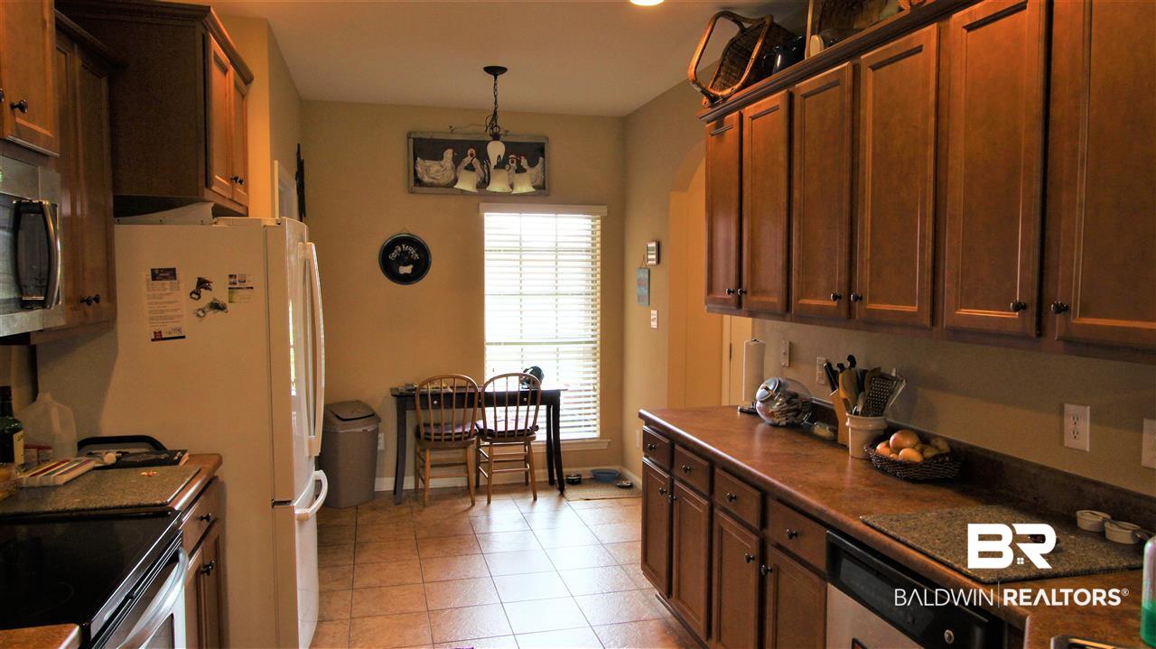 9307 Pembrook Loop Fairhope, AL 36532 - Photo 3 of 20 Kitchen