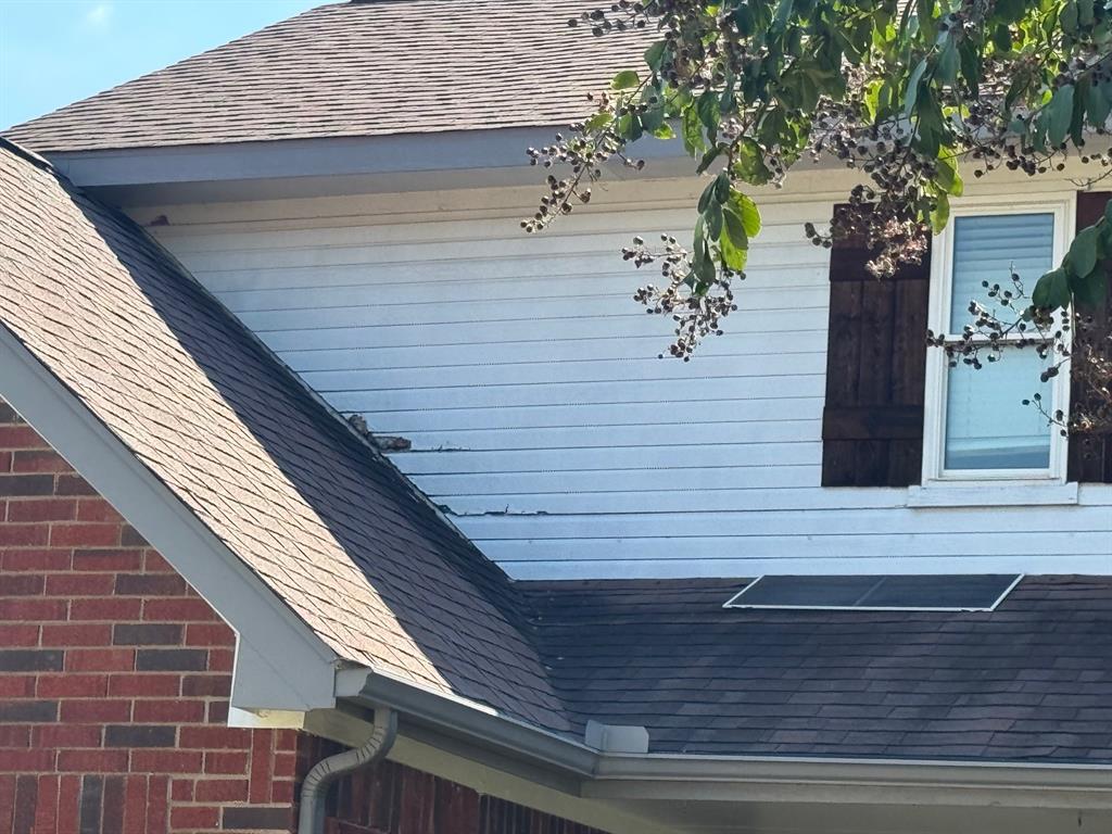 10025 Long Rifle Drive Fort Worth, TX 76108 - Photo 4 of 28 a view of a pathway of a house