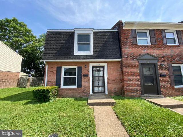 $1,695 | 128 Hickok Circle, Fredericksburg, VA 22401