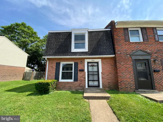 $1,695 | 128 Hickok Circle, Fredericksburg, VA 22401