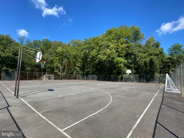 $1,695 | 128 Hickok Circle, Fredericksburg, VA 22401