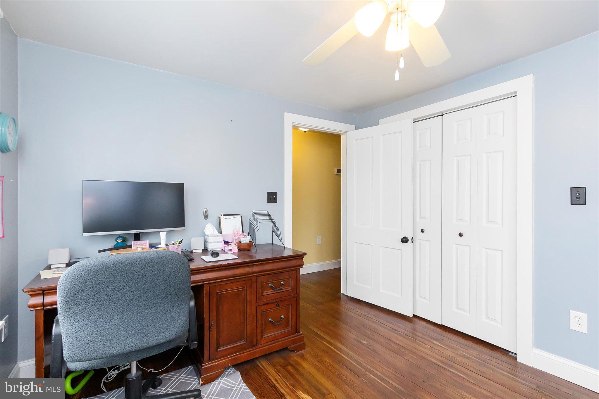 11853 White Hall Road Smithsburg, MD 21783 - Photo 25 of 40 a workspace with furniture and window