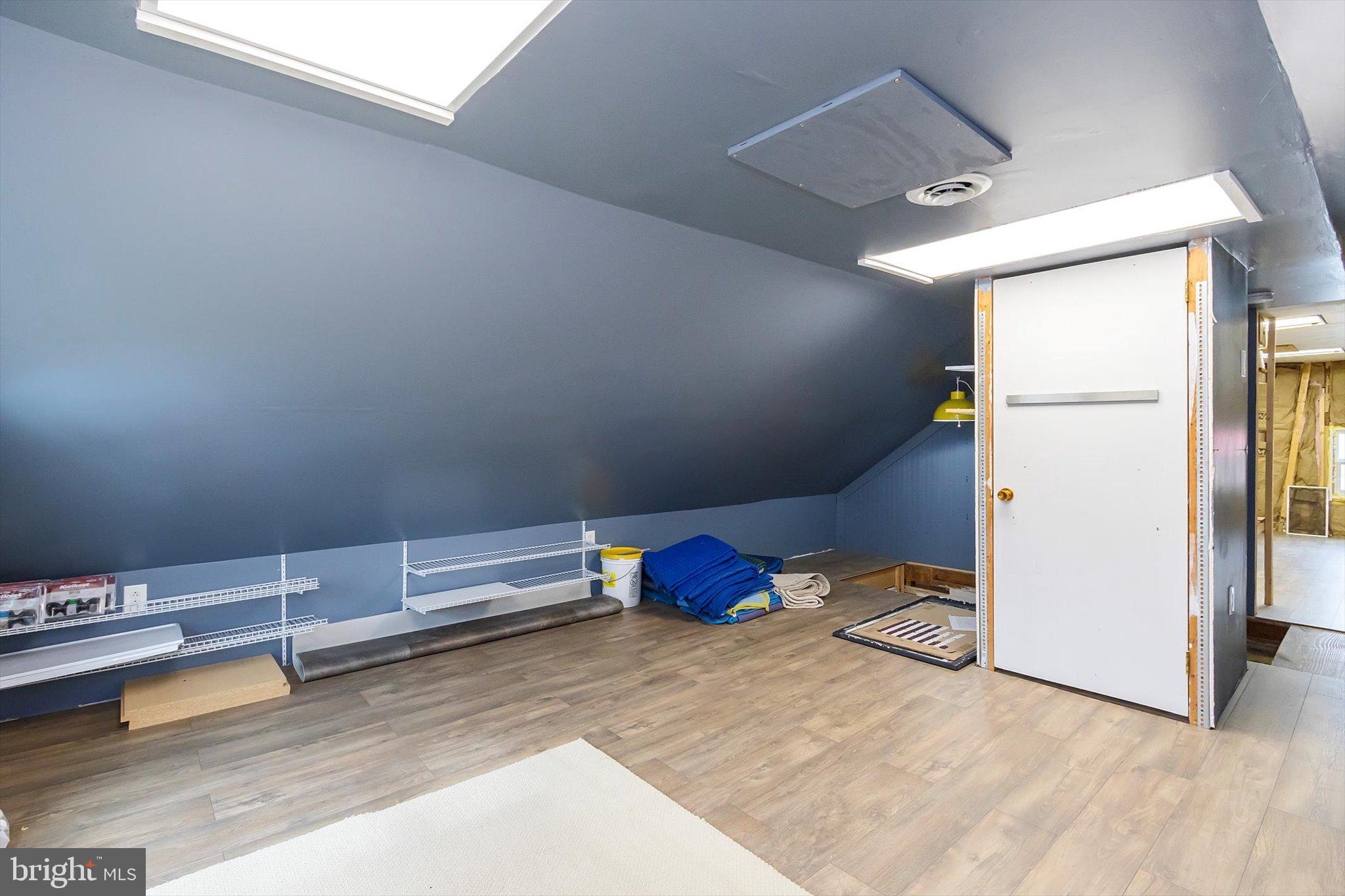 11853 White Hall Road Smithsburg, MD 21783 - Photo 27 of 40 a view of room and with furniture