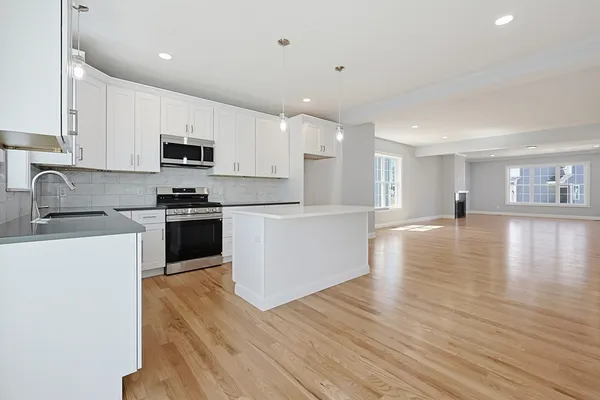 $779,900 | 53 Fisherville Terrace, Grafton, MA 01560