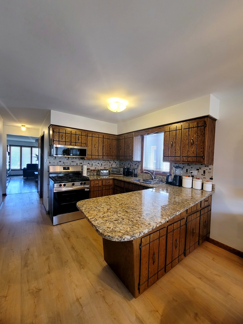 7043 40th Street Berwyn, IL 60402 - Photo 7 of 24