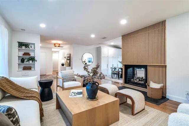 $964,900 | 1319 El Patio Drive, Dallas, TX 75218