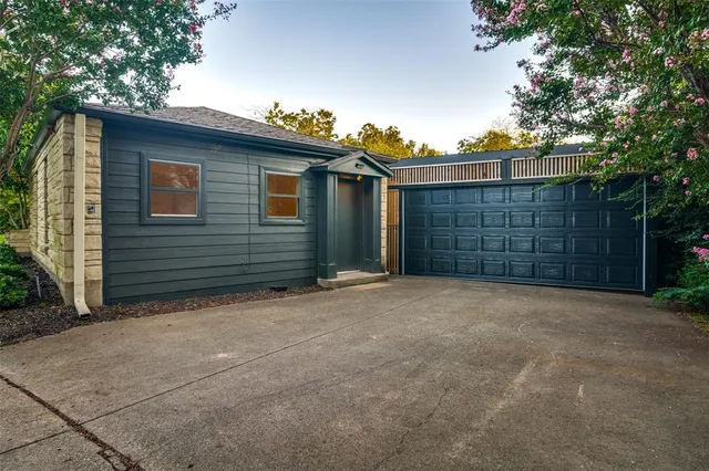 $964,900 | 1319 El Patio Drive, Dallas, TX 75218