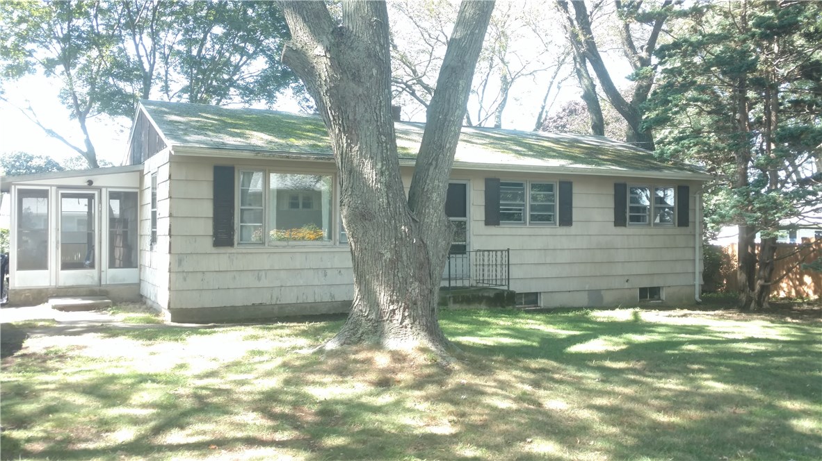 13 Willow Tree Road Tiverton, RI 02878 - Photo 2 of 13