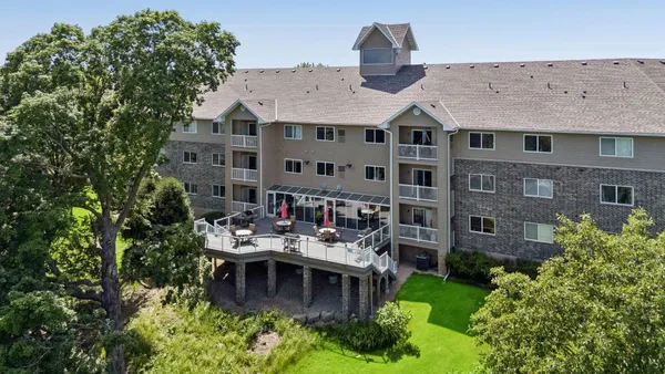$195,000 | 1321 Lake Drive West, Unit 123, Chanhassen, MN 55317