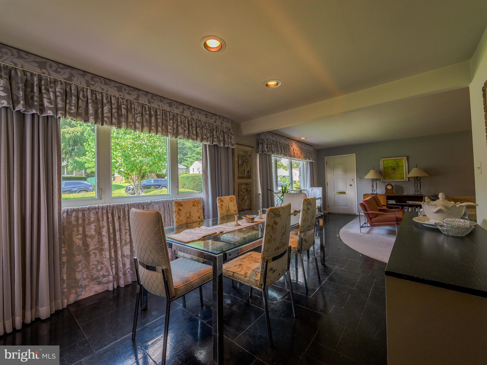 1727 Green Valley Road Havertown, PA 19083 - Photo 19 of 55