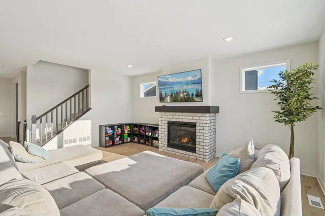 $679,900 | 1197 Gretz Way, New Richmond, WI 54017