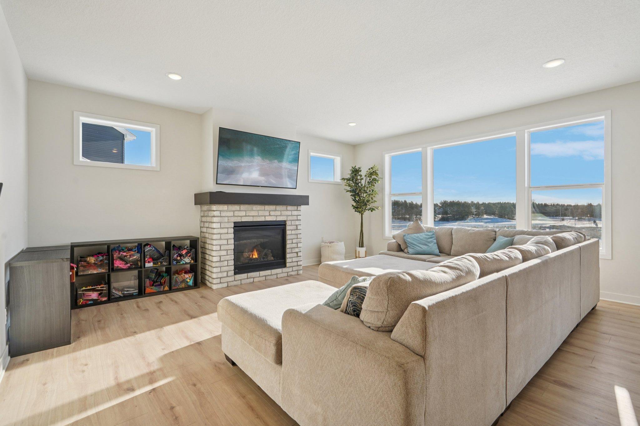 1197 Gretz Way New Richmond, WI 54017 - Photo 8 of 38