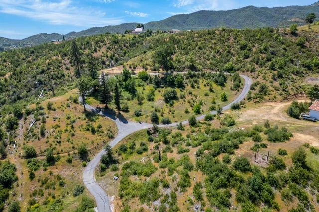 $159,000 | 15691 Old Stage Coach Road, Redding, CA 96001