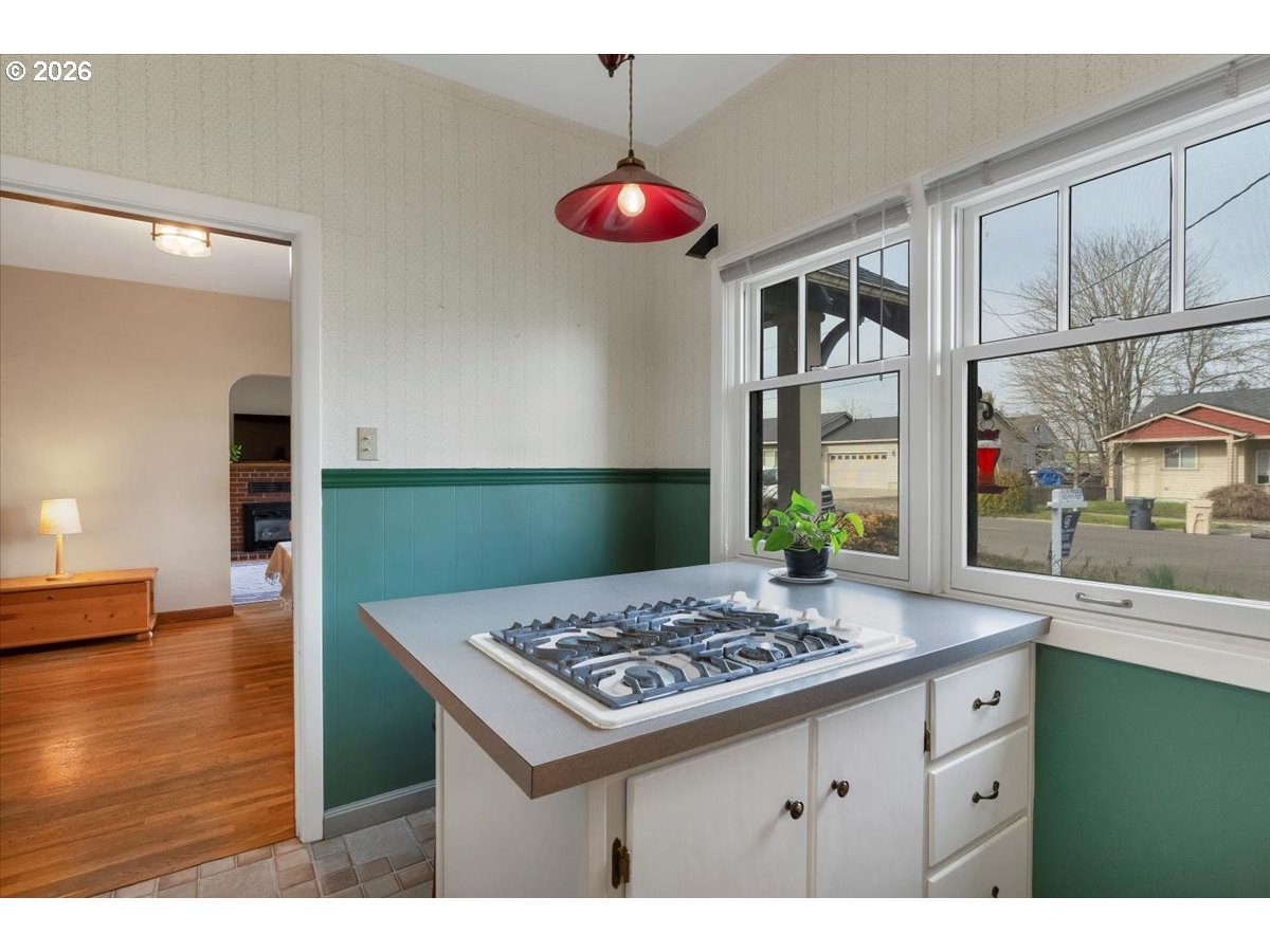 633 Southeast Ash Street Dallas, OR 97338 - Photo 17 of 43