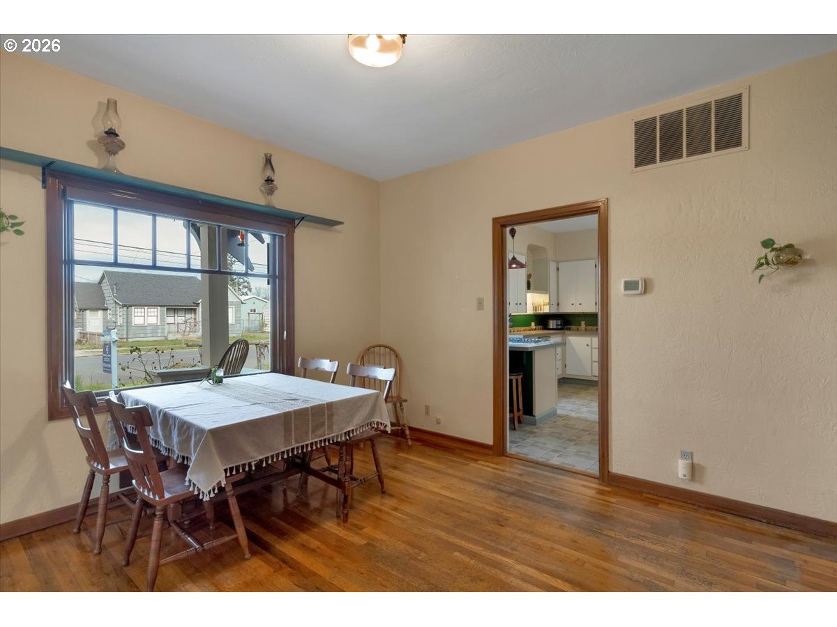 633 Southeast Ash Street Dallas, OR 97338 - Photo 18 of 43