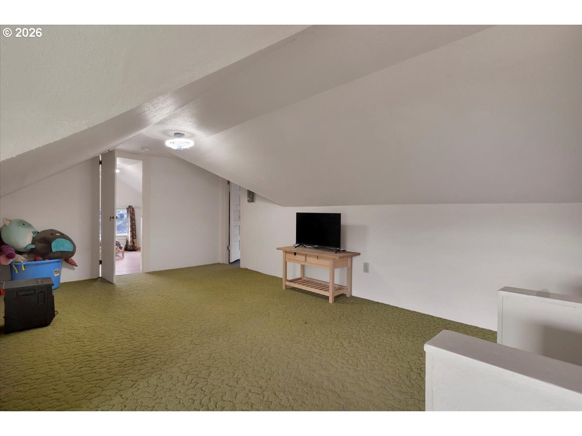 633 Southeast Ash Street Dallas, OR 97338 - Photo 33 of 43