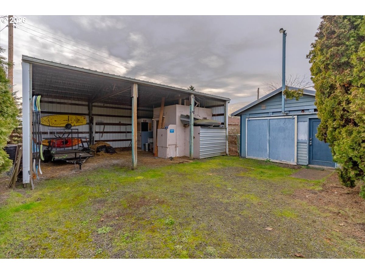 633 Southeast Ash Street Dallas, OR 97338 - Photo 35 of 43