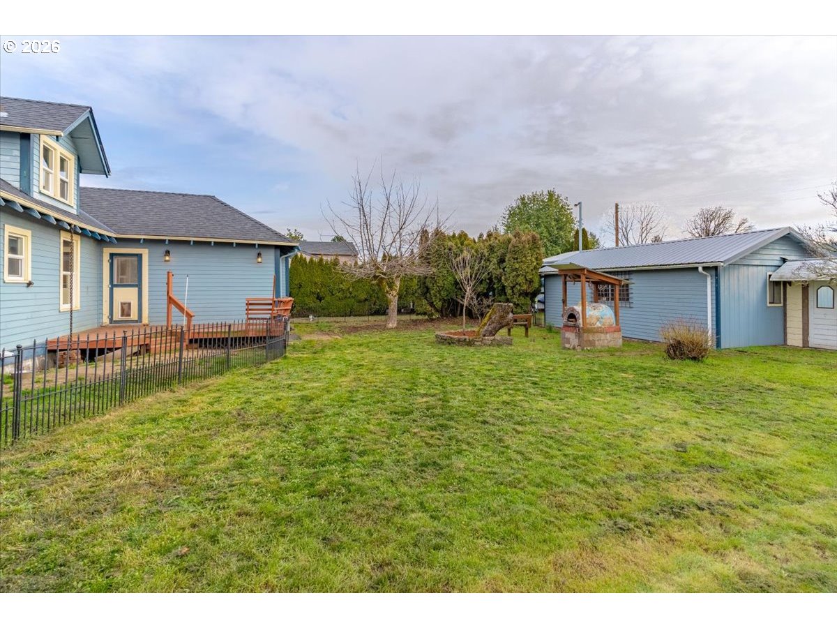 633 Southeast Ash Street Dallas, OR 97338 - Photo 38 of 43