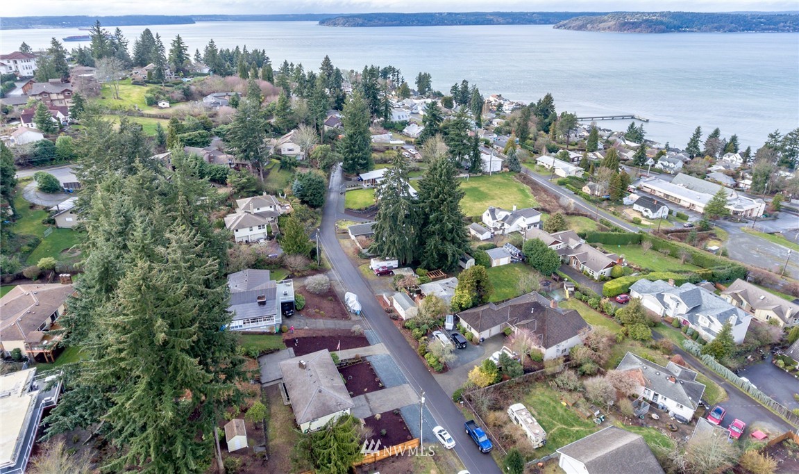 1912 Austin Road Northeast Tacoma, WA 98422 - Photo 4 of 23