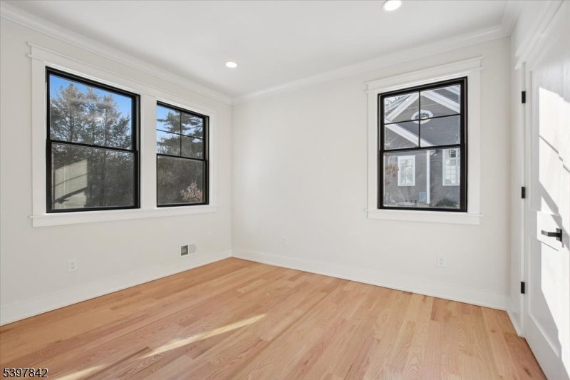 32 Felch Road Florham Park, NJ 07932 - Photo 17 of 44