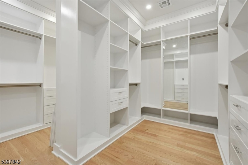 32 Felch Road Florham Park, NJ 07932 - Photo 24 of 44