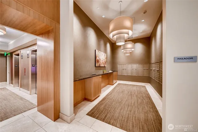 $7,000 | 1521 2nd Avenue, Unit 2502, Seattle, WA 98101