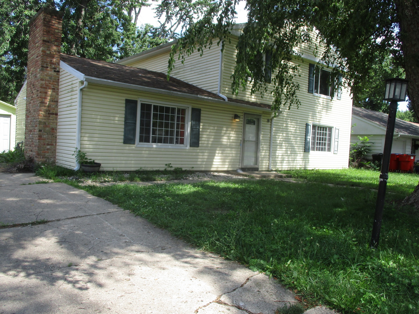 810 Centennial Drive Champaign, IL 61821 - Photo 2 of 15