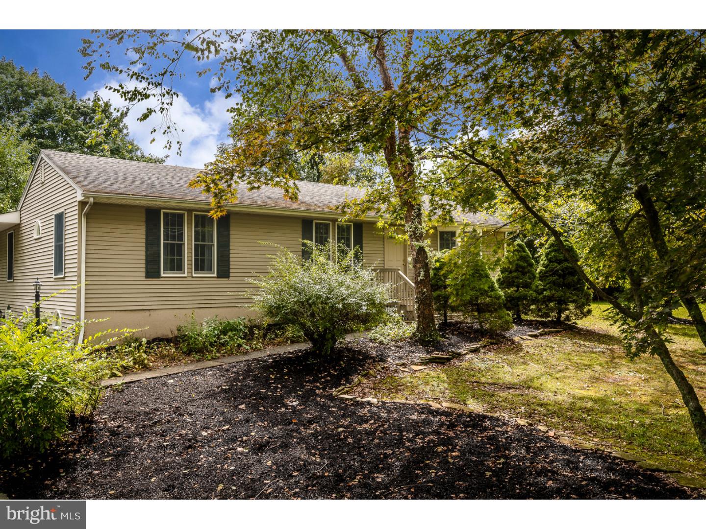 76 Woosamonsa Road Pennington, NJ 08534 - Photo 1 of 25 Exterior Front