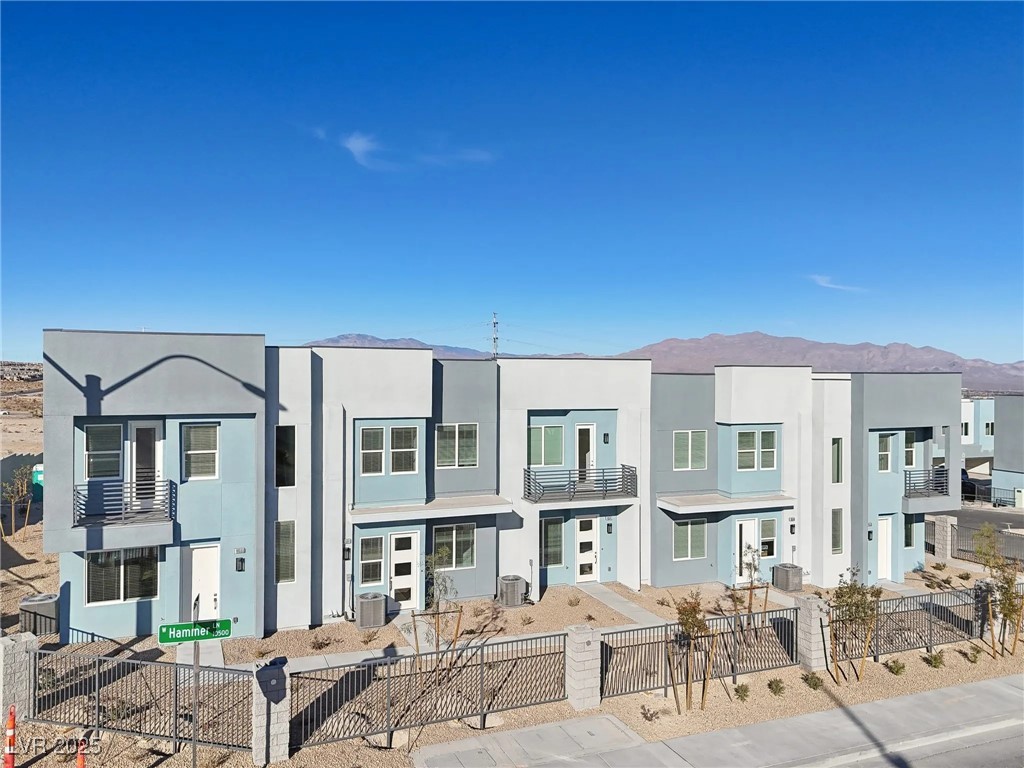 10515 Prospering Valley Way Las Vegas, NV 89166 - Photo 3 of 9