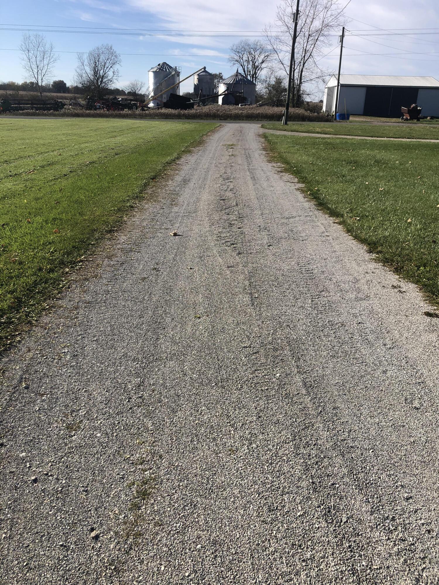 19140 Springdale Road Marysville, OH 43040 - Photo 3 of 38 Driveway to 3 Car Garage