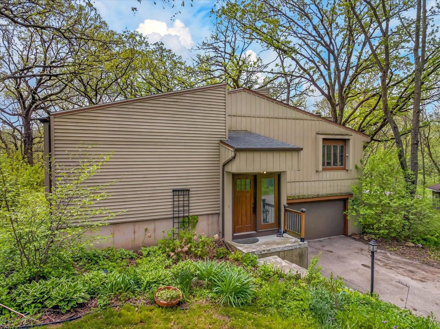10671 West Oak Ridge Road Evansville, WI 53536 - Photo 4 of 71