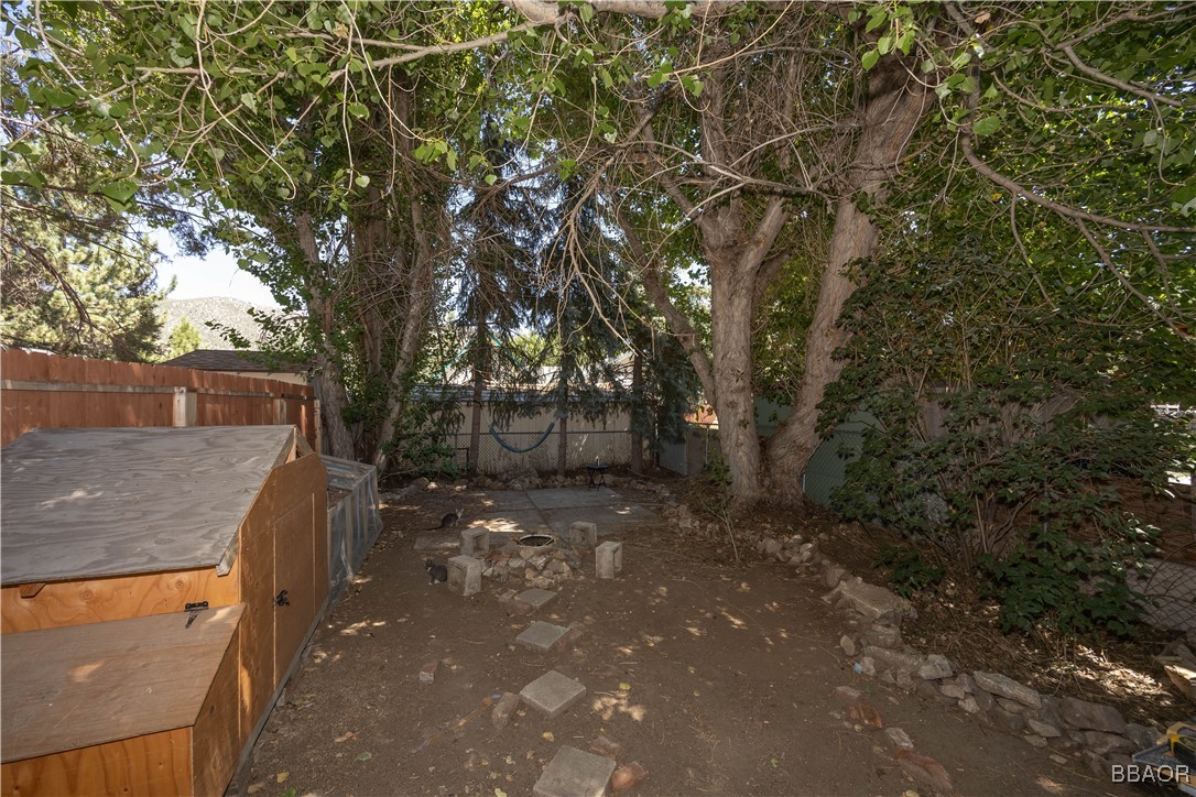 1025 West Country Club Boulevard Big Bear City, CA 92314 - Photo 17 of 17