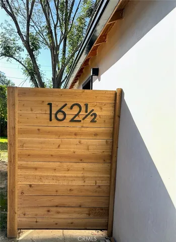 $2,100 | 162 East Adair Street, Unit 1/2, Long Beach, CA 90805