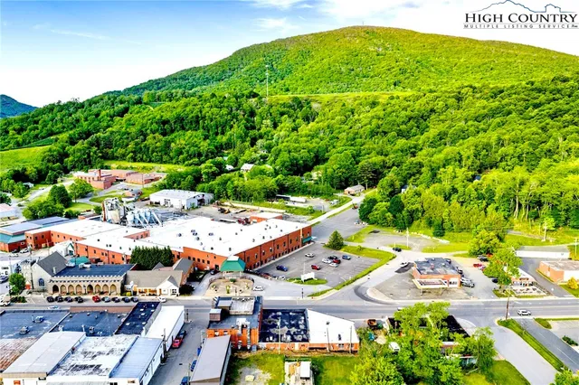 $399,000 | 215 South Jefferson Avenue, Unit 203, West Jefferson, NC 28694